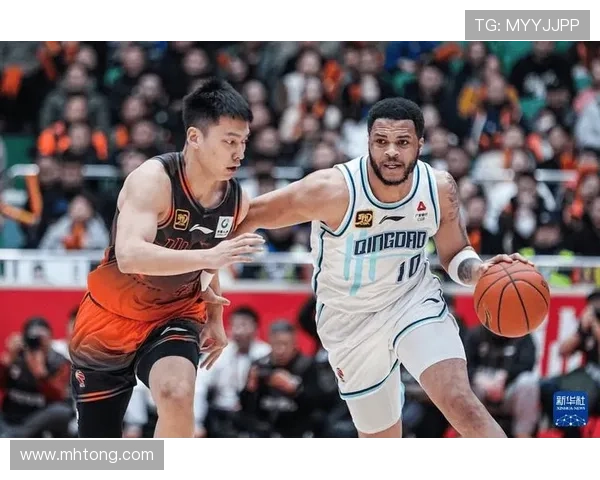 [CBA]盖利突破分球 克里斯篮下起飞双手灌筐.